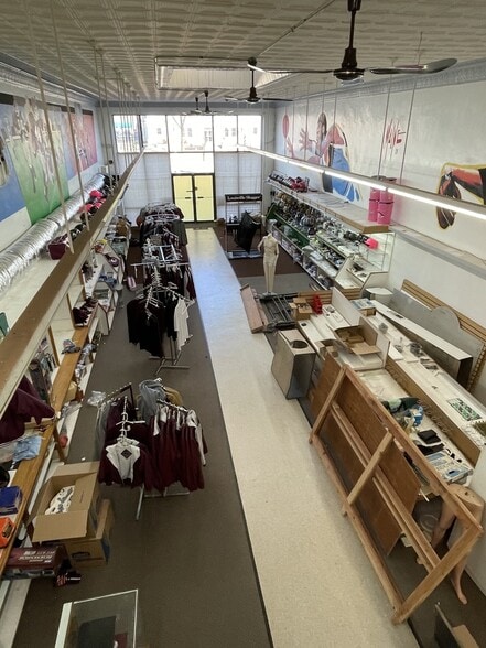 618 Cedar St, Perry, OK à vendre - Photo intérieure – Image 3 sur 7