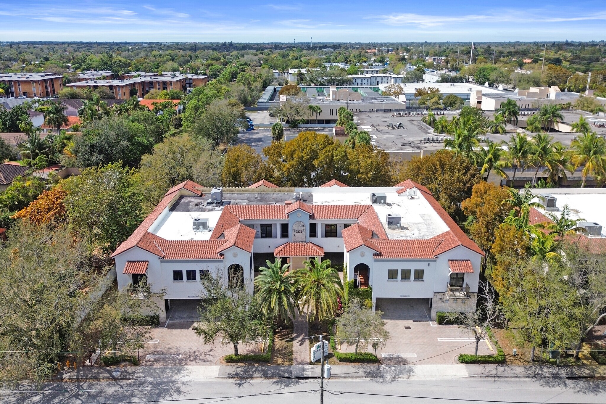 7374 SW 93rd Ave, Miami, FL à vendre Photo principale– Image 1 sur 54