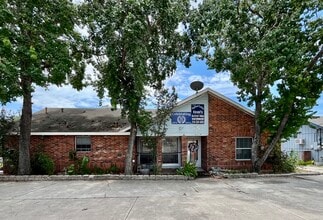 802 Monticello Ct, San Antonio, TX à louer Photo intérieure– Image 1 sur 17