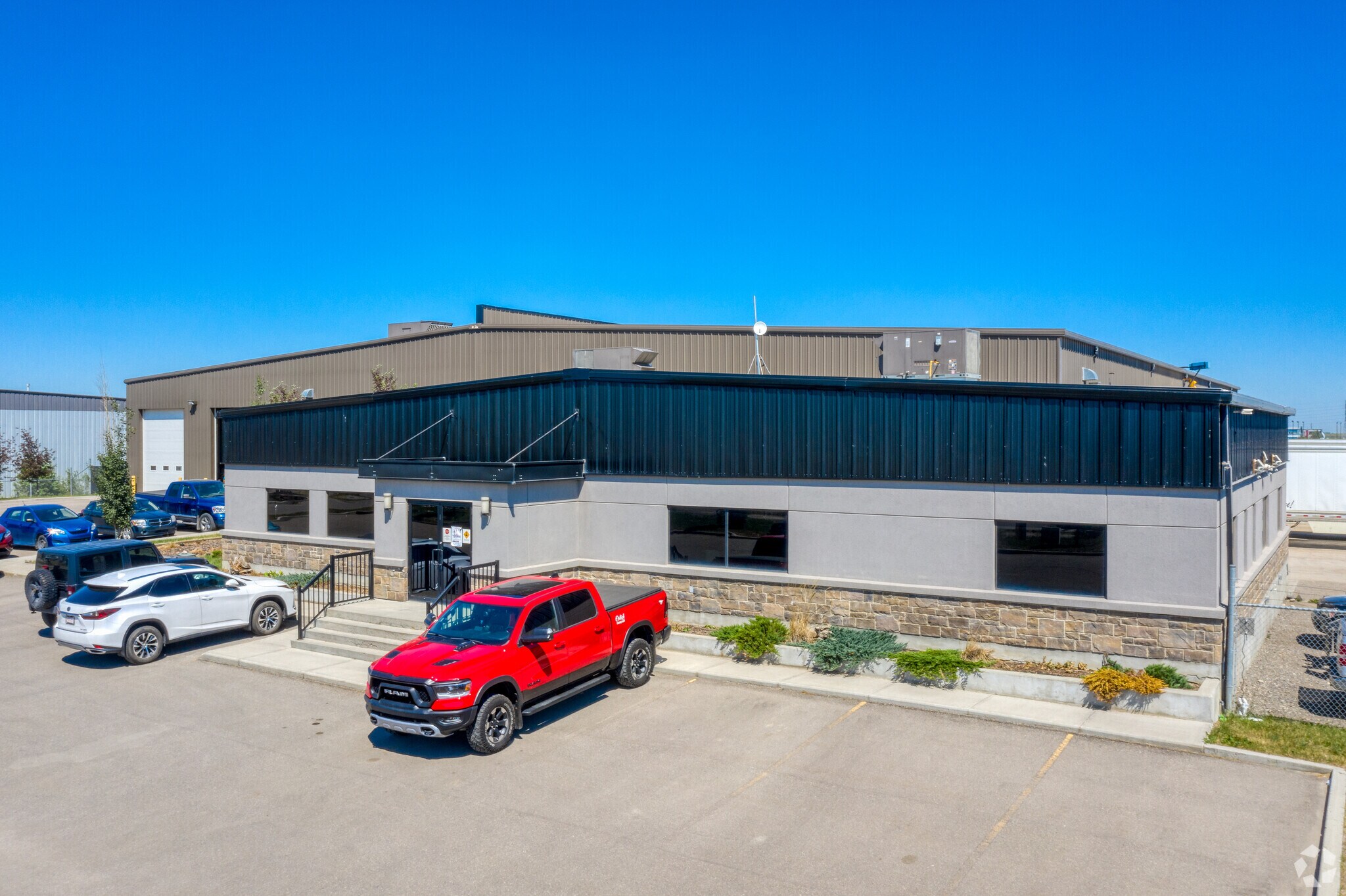 240036 Frontier Pl SE, Rocky View No 44, AB à vendre Photo principale– Image 1 sur 6