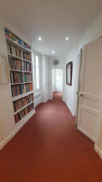 Bureau dans Versailles à vendre - Photo de l’immeuble – Image 3 sur 13