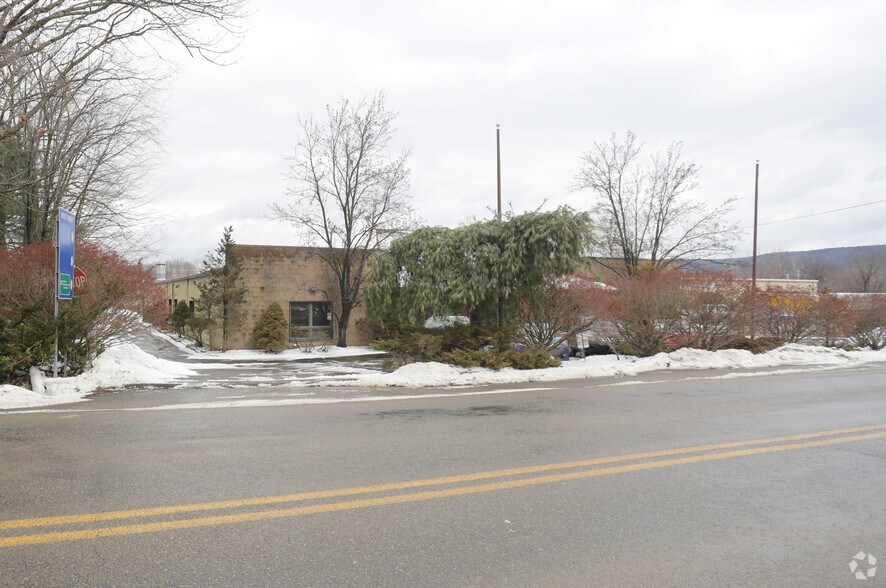 1037 Powers Rd, Conklin, NY à vendre - Photo de l’immeuble – Image 3 sur 7