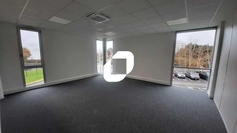 Bureau dans Canéjan à louer - Photo de l’immeuble – Image 3 sur 10