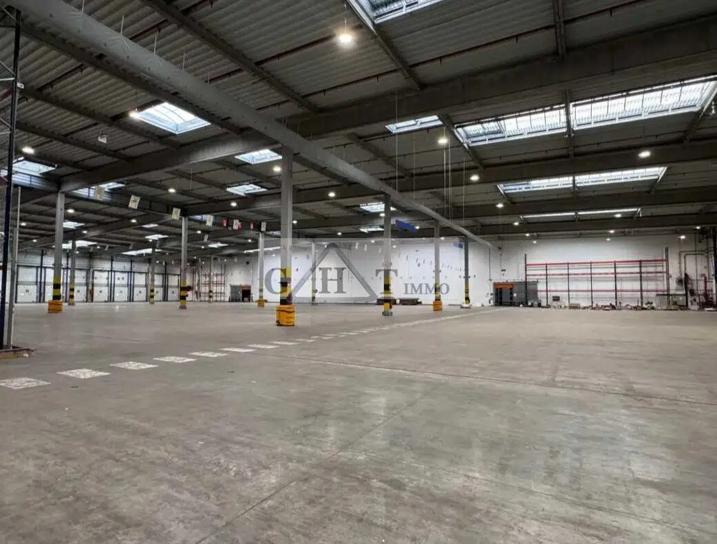 Bureau dans Tremblay-en-France à louer Photo de l’immeuble– Image 1 sur 5