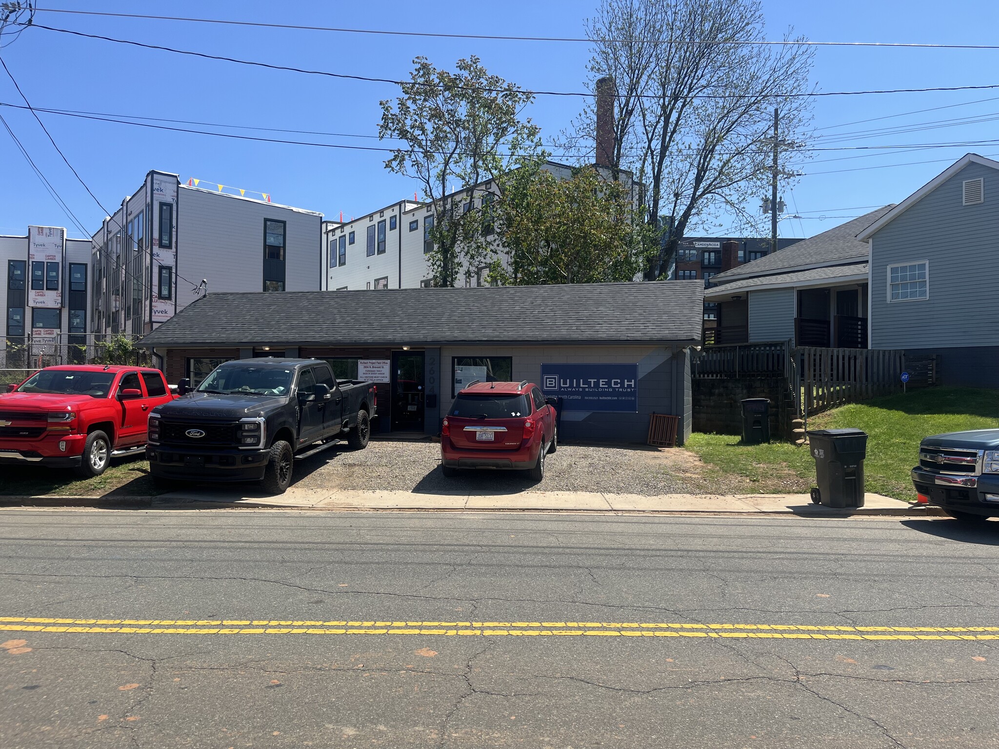 2604 N. Brevard St & 401 Charles Ave. portefeuille de 2 biens à vendre sur LoopNet.fr Photo principale– Image 1 sur 3