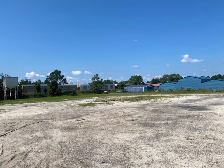 3051 Faye Rd, Jacksonville, FL à louer - Photo de l’immeuble – Image 3 sur 11
