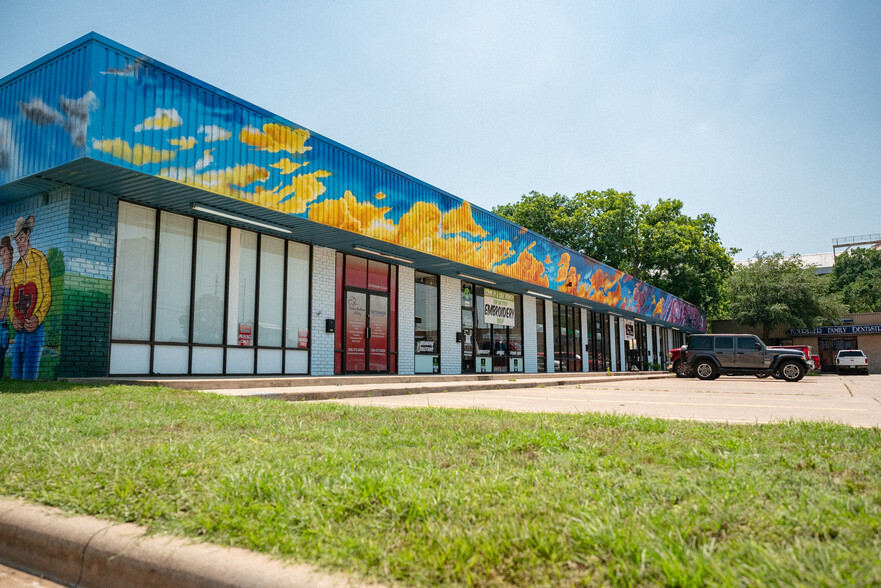 2611 Washington St, Waller, TX à louer - Photo de l’immeuble – Image 2 sur 13