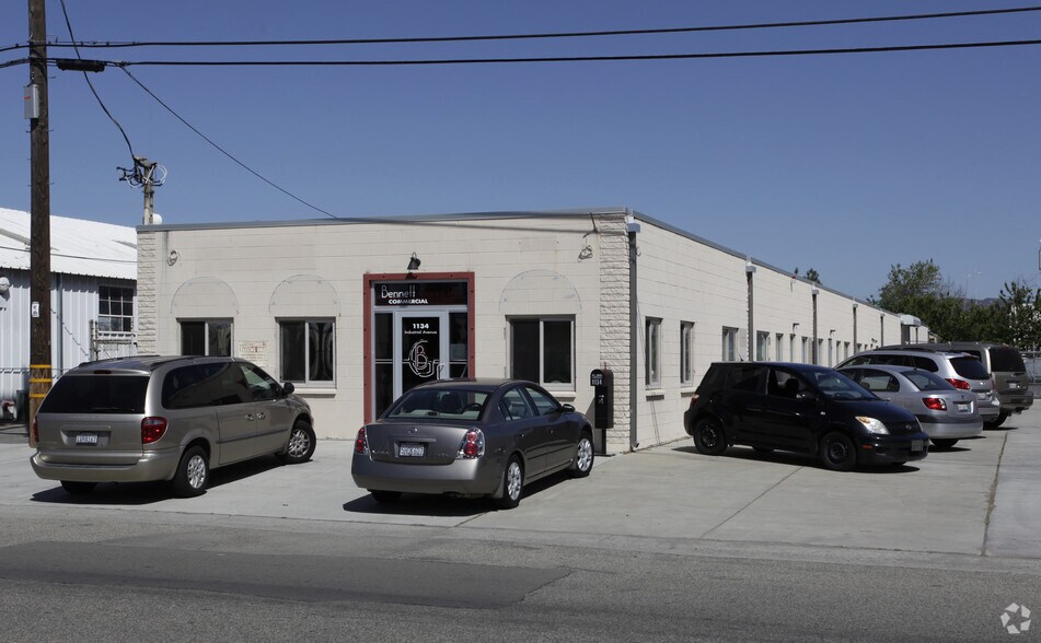 1134-1146 Industrial Ave, Escondido, CA à louer - Photo principale – Image 1 sur 2