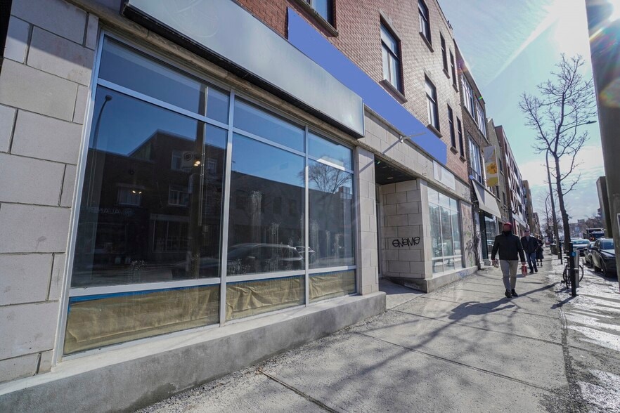 6529 Boul Saint Laurent, Montréal, QC à louer - Photo principale – Image 1 sur 7
