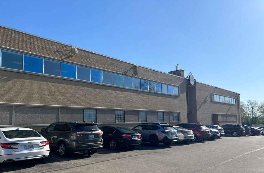 2800 Gilbert Ave, Cincinnati, OH à louer - Photo de l’immeuble – Image 3 sur 18