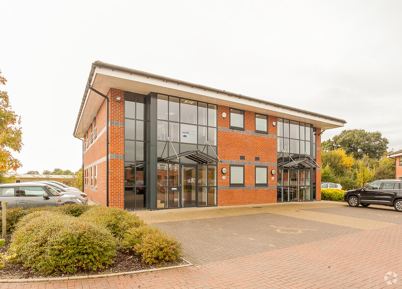 Clywedog Rd S, Wrexham à louer - Photo principale – Image 1 sur 3