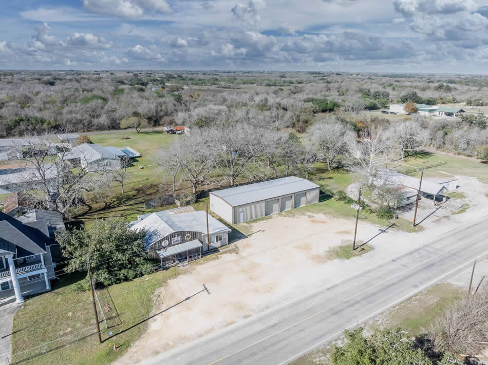 713 N Riedel St, Yorktown, TX à vendre Photo principale– Image 1 sur 34