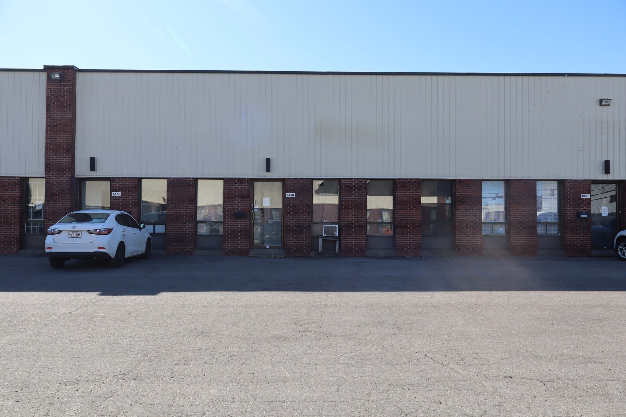 5400-5500 Rue Vanden-Abeele, Montréal, QC à louer Photo intérieure– Image 1 sur 7