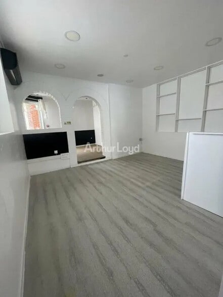 Local commercial dans Reims à louer - Photo intérieure – Image 3 sur 4