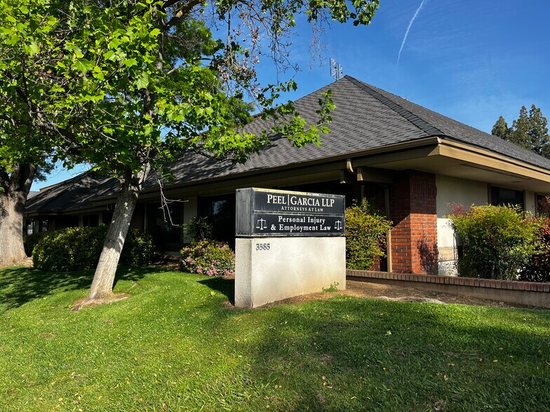 3585 W Beechwood Ave, Fresno, CA à vendre - Photo de l’immeuble – Image 2 sur 15