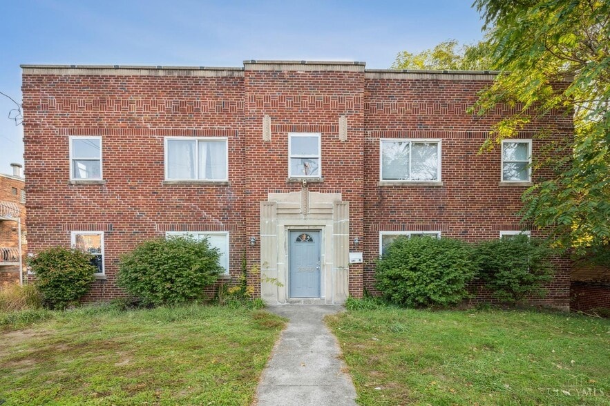 2340 Harrison Ave, Cincinnati, OH à vendre - Photo principale – Image 1 sur 37