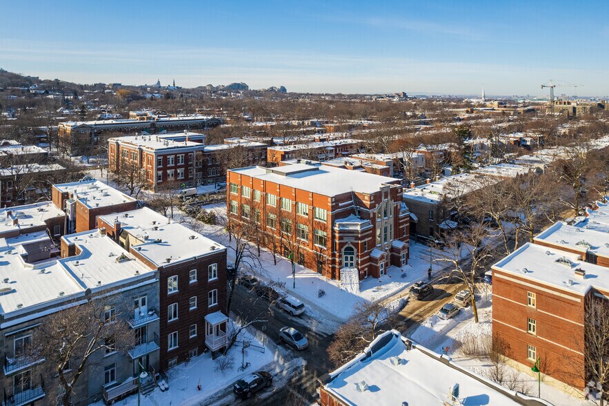 5210 Av Durocher, Montréal, QC à louer - Aérien – Image 2 sur 5