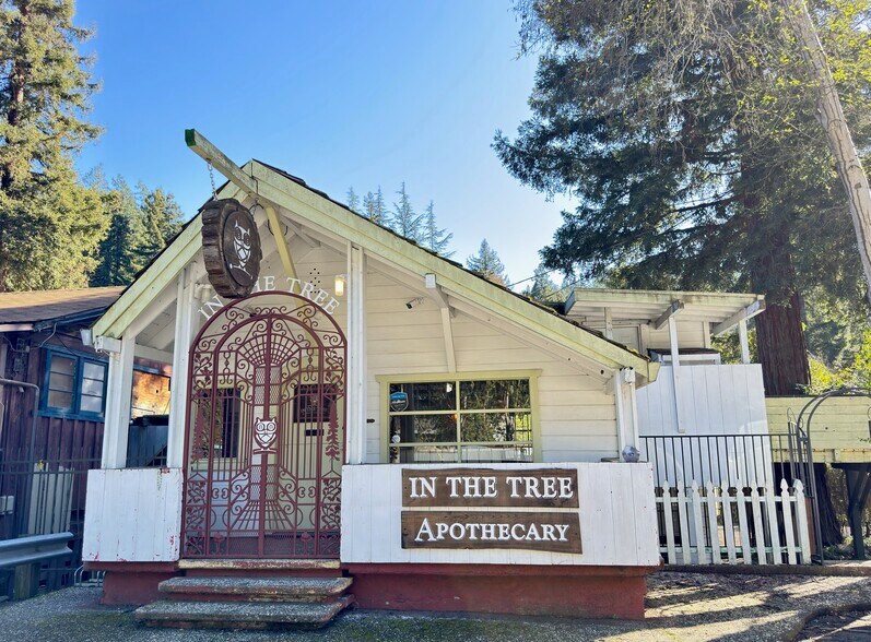 10665 River Rd, Forestville, CA à vendre - Photo de l’immeuble – Image 1 sur 2