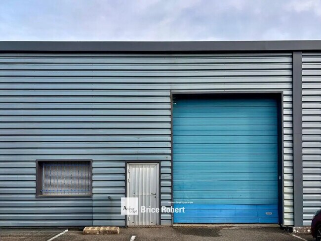 Plus de détails pour 172 Route Du Charpennay, Lentilly - Bureau, Local d'activités à louer