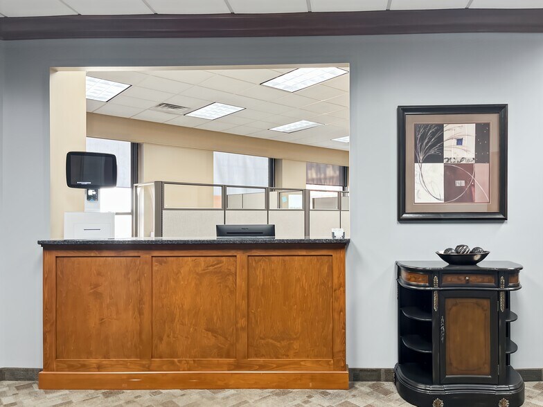 132 S Water St, Decatur, IL à louer - Photo de l’immeuble – Image 3 sur 7
