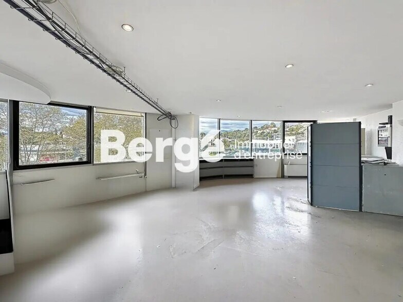 Bureau dans Le Cannet à vendre - Photo de l’immeuble – Image 2 sur 4