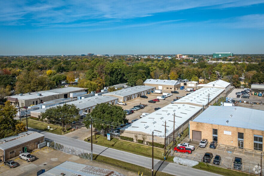 6104 Milwee St, Houston, TX à louer - Aérien – Image 1 sur 11