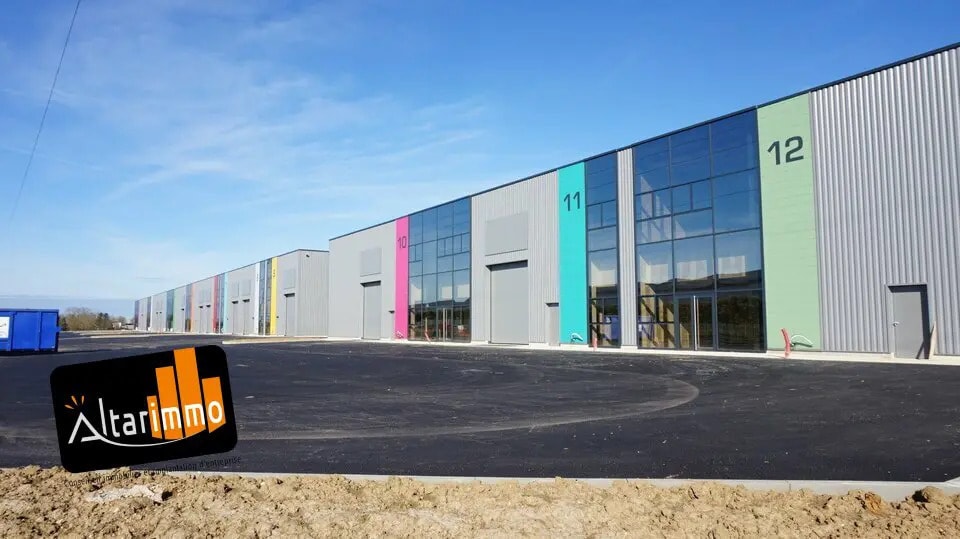 Local d’activités dans Chartres à louer - Photo de l’immeuble – Image 1 sur 5