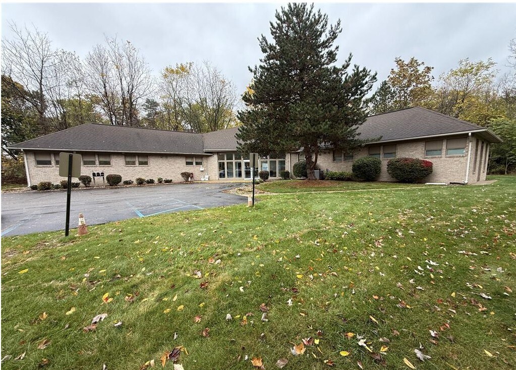 3380 Beecher Rd, Flint, MI à louer Photo principale– Image 1 sur 48