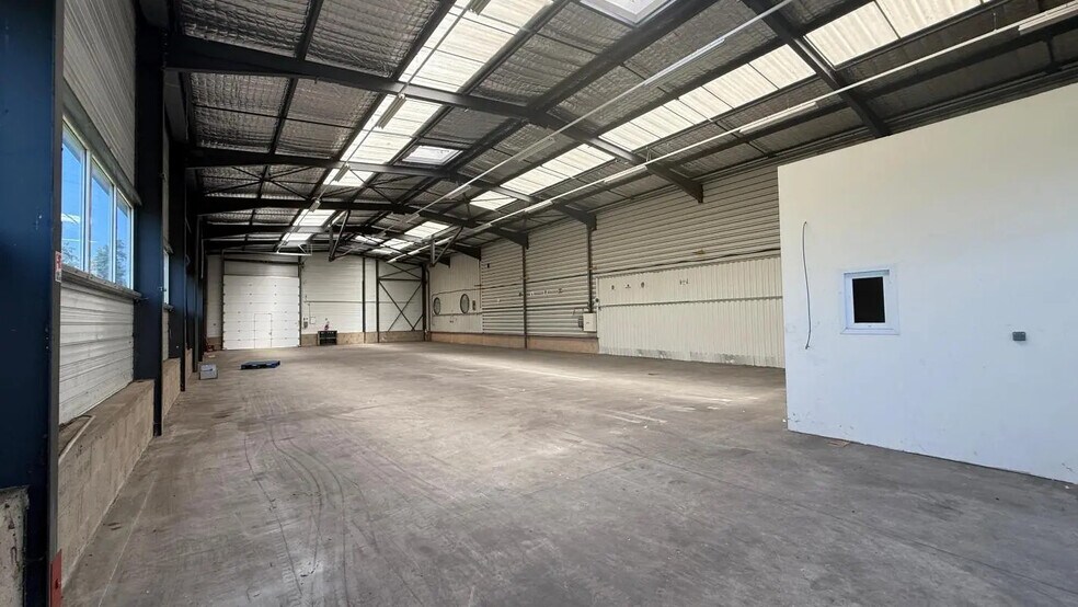 Industriel/Logistique dans Viriat à louer - Photo de l’immeuble – Image 3 sur 12