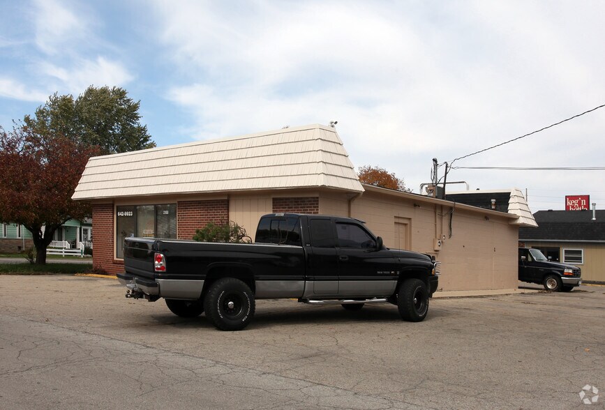 2100 Broadway, Anderson, IN à vendre - Photo de l’immeuble – Image 3 sur 28