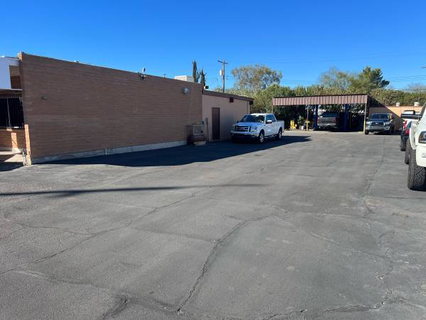 1802 S Craycroft Rd, Tucson, AZ à louer - Photo de l’immeuble – Image 2 sur 17
