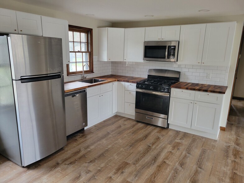 8397 Boston State Rd, Boston, NY à louer - Photo intérieure – Image 3 sur 6