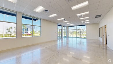 NW 107th Ave, Doral, FL à louer Numérisation 3D Matterport– Image 1 sur 8