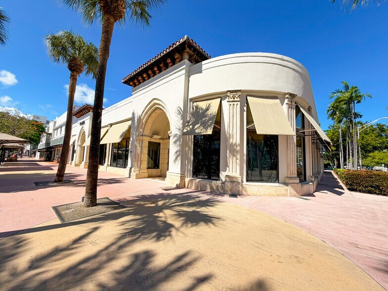 901-927 Lincoln Rd, Miami Beach, FL à louer - Photo de l’immeuble – Image 1 sur 12