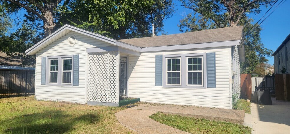 818 Thornton Rd, Houston, TX à louer - Photo de l’immeuble – Image 3 sur 3