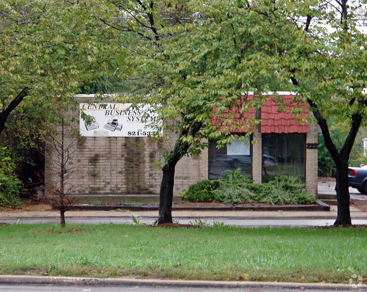 222 Hartwell Ave, Cincinnati, OH à vendre - Photo de l’immeuble – Image 2 sur 47