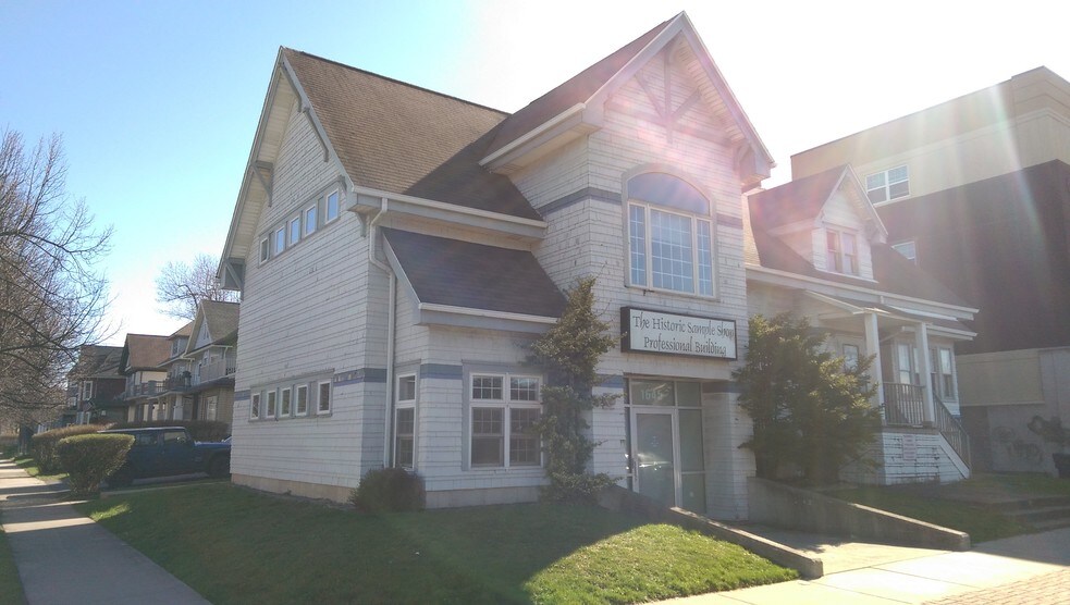 1645 Hertel Ave, Buffalo, NY à louer - Photo de l’immeuble – Image 2 sur 15