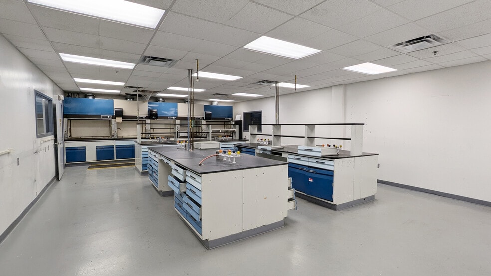 109 Corporate Ct, South Plainfield, NJ à louer - Photo intérieure – Image 3 sur 6