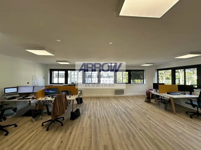 Bureau dans Orvault à louer - Photo de l’immeuble – Image 1 sur 3