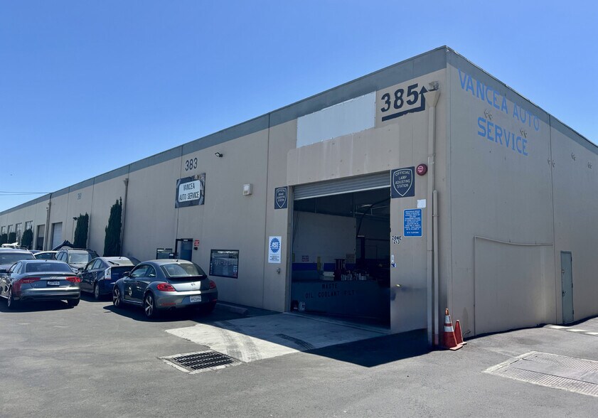 381-389 Quarry Rd, San Carlos, CA à louer - Photo de l’immeuble – Image 2 sur 3