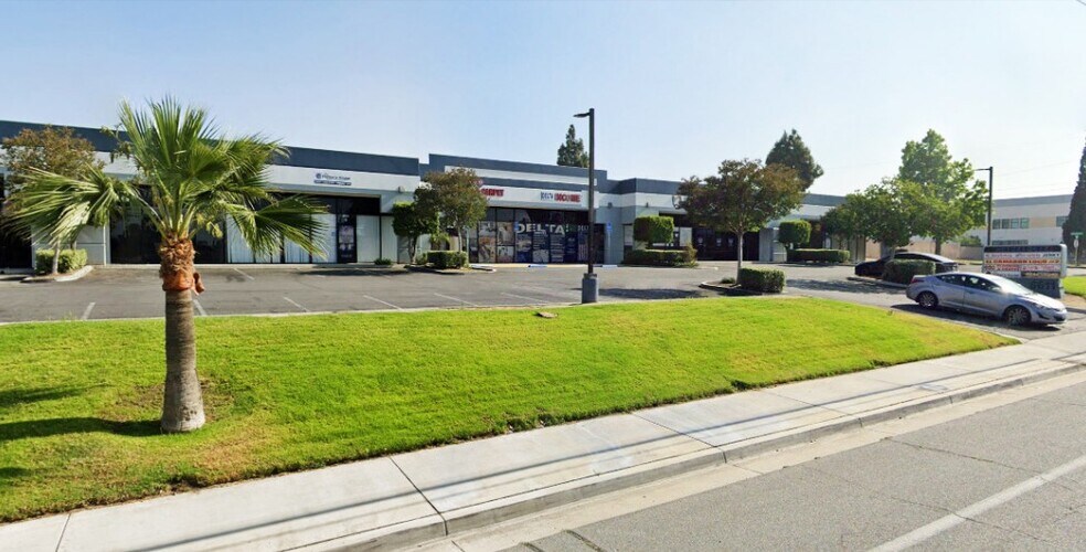 6611 Arlington Ave, Riverside, CA à louer - Photo de l’immeuble – Image 1 sur 4