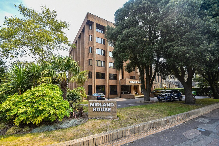 2 Poole Rd, Bournemouth à louer - Photo de l’immeuble – Image 2 sur 7