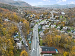 437 W Main St, North Adams, MA - VUE AÉRIENNE  vue de carte - Image1