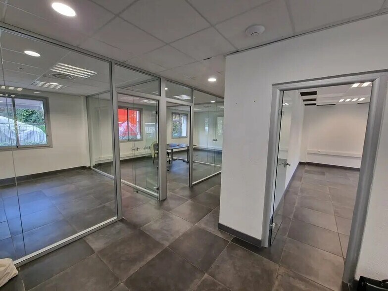 Bureau dans Vence à vendre - Photo de l’immeuble – Image 3 sur 6