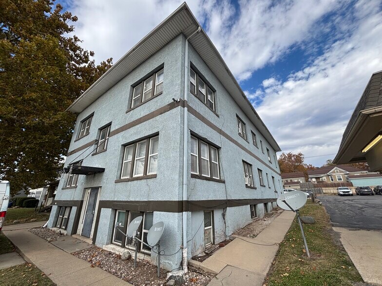 443 3rd St, La Salle, IL à vendre - Photo principale – Image 1 sur 1