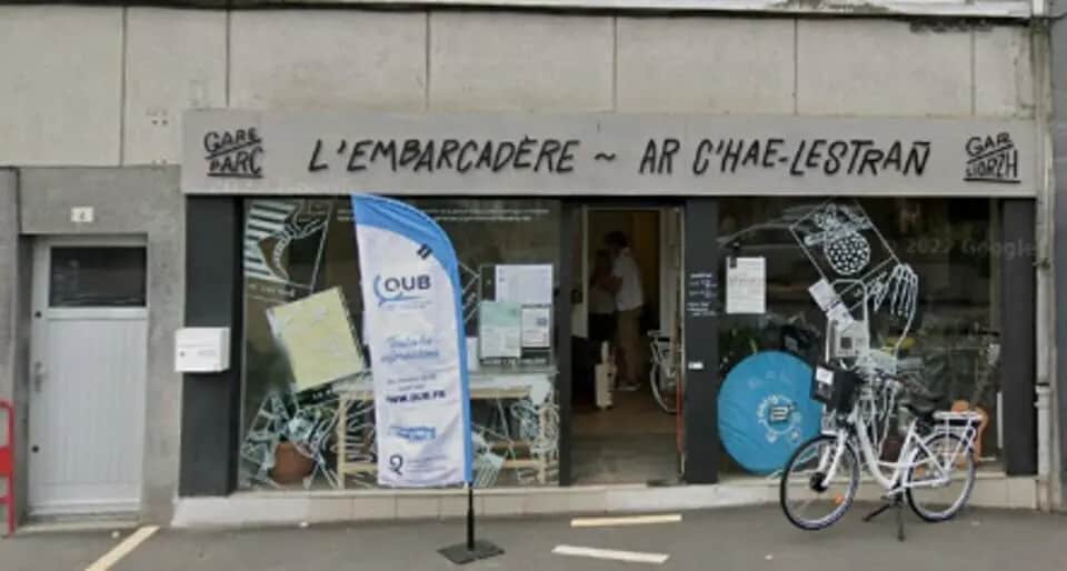 Local commercial dans Quimper à louer Photo de l’immeuble– Image 1 sur 2