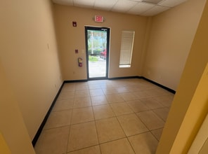 4407-4497 SW Martin Hwy, Palm City, FL à louer Photo intérieure– Image 2 sur 7