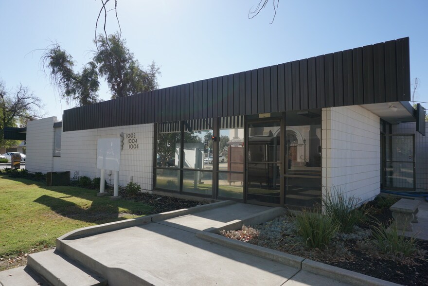 1004-1006 N Douty St, Hanford, CA à louer - Photo de l’immeuble – Image 3 sur 12