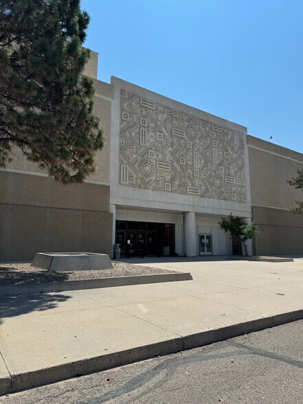 820 Citadel Dr E, Colorado Springs, CO à louer - Photo de l’immeuble – Image 3 sur 7