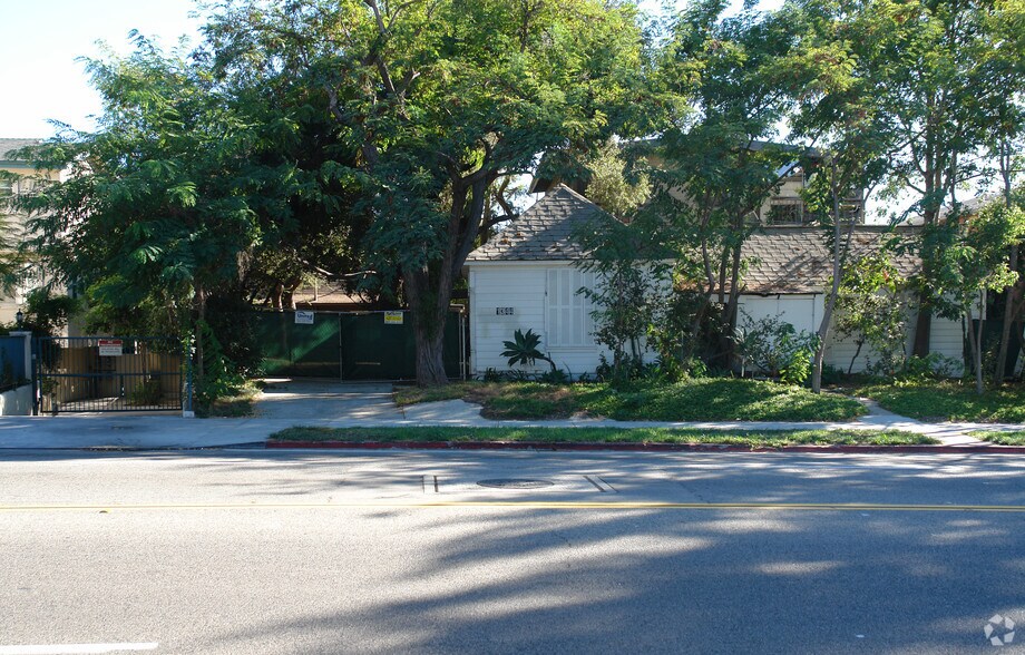 1344 E Broadway, Glendale, CA à vendre - Photo principale – Image 1 sur 45